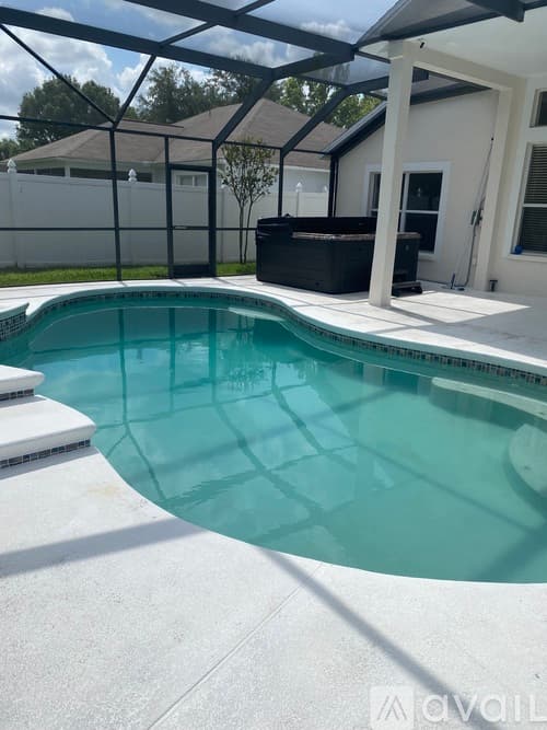Zephyrhills House: 29139 Crossland Dr