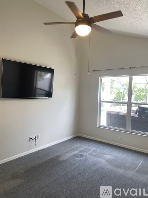 Zephyrhills House: 29139 Crossland Dr