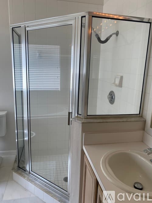 Zephyrhills House: 29139 Crossland Dr