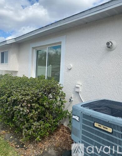 Zephyrhills House: 29139 Crossland Dr