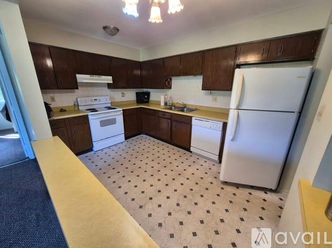 Crown Point Apartment: 8137 Pine Island Terrace