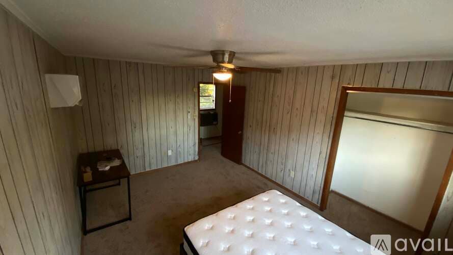 Tallahassee Apartment: 1101 Abraham Street
