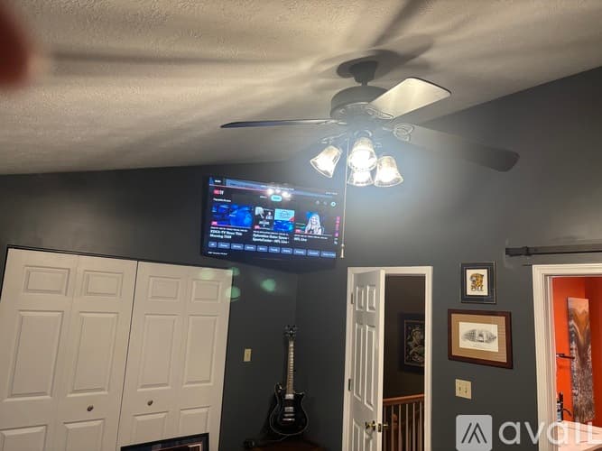 Seven Fields Townhome: 114 Hillvue Drive