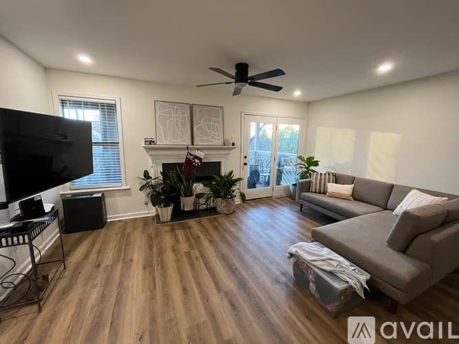 Atlanta Condo: 330 Mc Gill Place Northeast