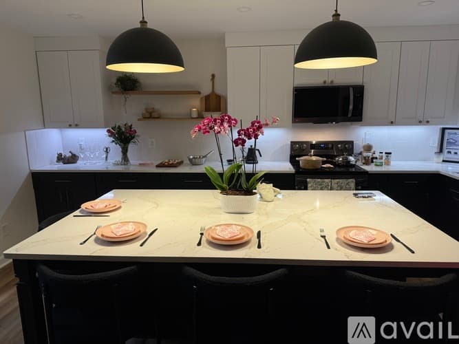 Atlanta Condo: 330 Mc Gill Place Northeast