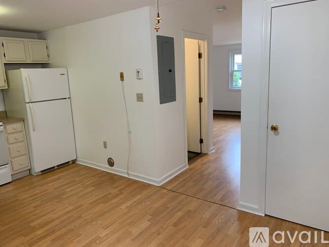 Athol Apartment: 742 Daniel Shays Hwy