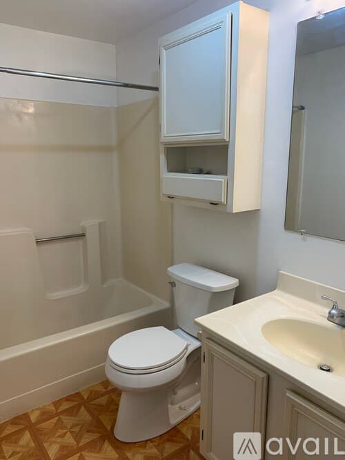 Athol Apartment: 742 Daniel Shays Hwy