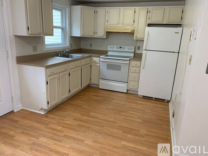 Athol Apartment: 742 Daniel Shays Hwy