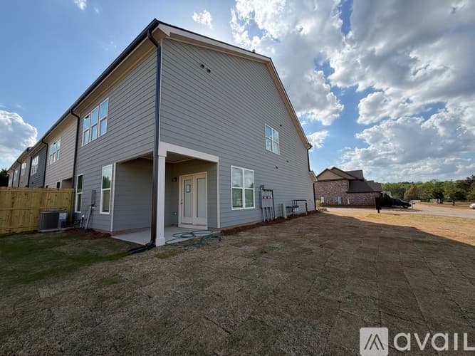 Winder Townhome: 1025 Trichur Rd