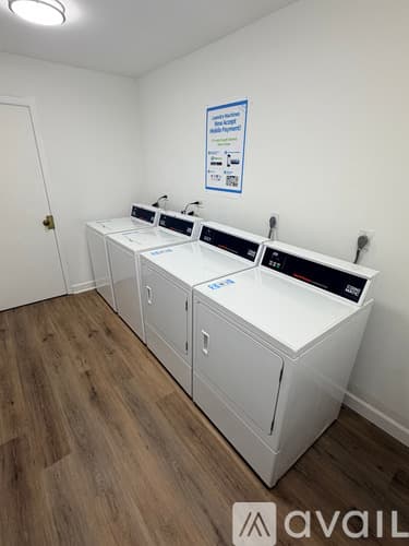 Beecher Apartment: 620 Pasadena Ave