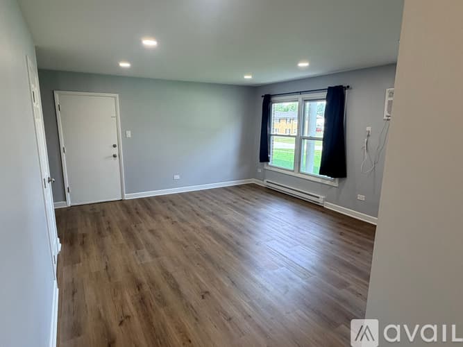 Beecher Apartment: 620 Pasadena Ave