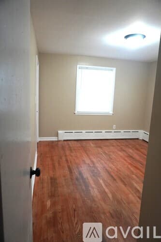 Waterbury Apartment: 111 Ferndale Avenue