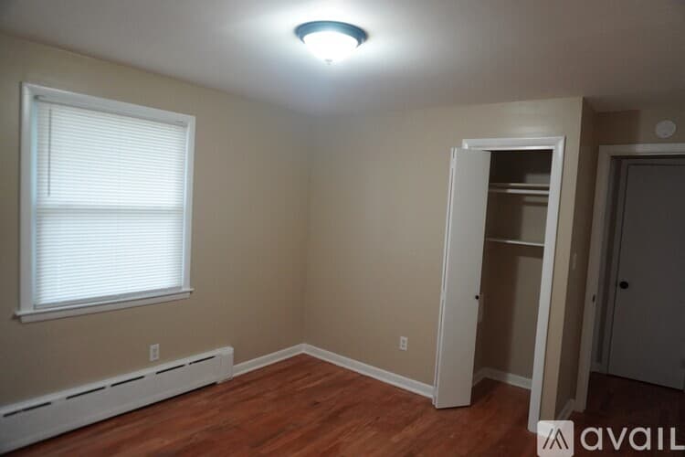 Waterbury Apartment: 111 Ferndale Avenue