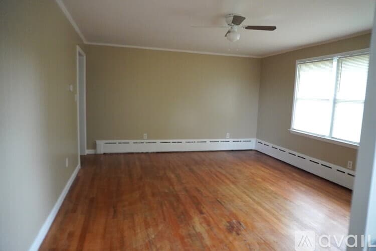Waterbury Apartment: 111 Ferndale Avenue