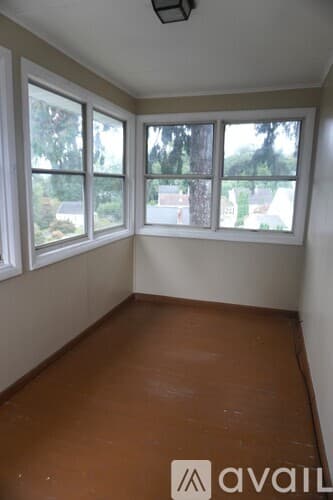 Waterbury Apartment: 111 Ferndale Avenue