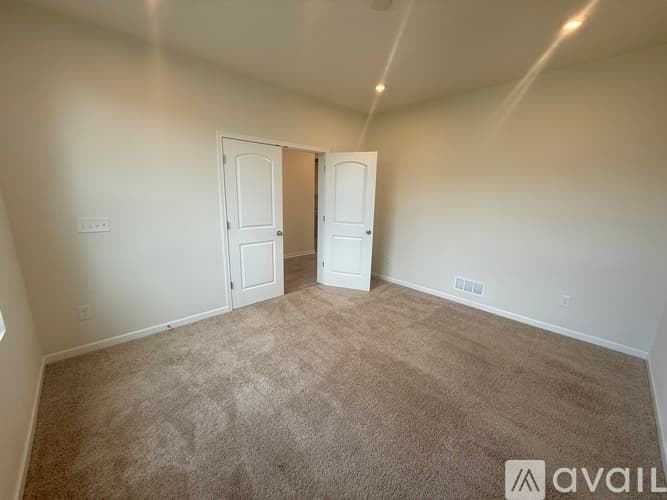 Hilliard House: 2062 Broccoli Dr