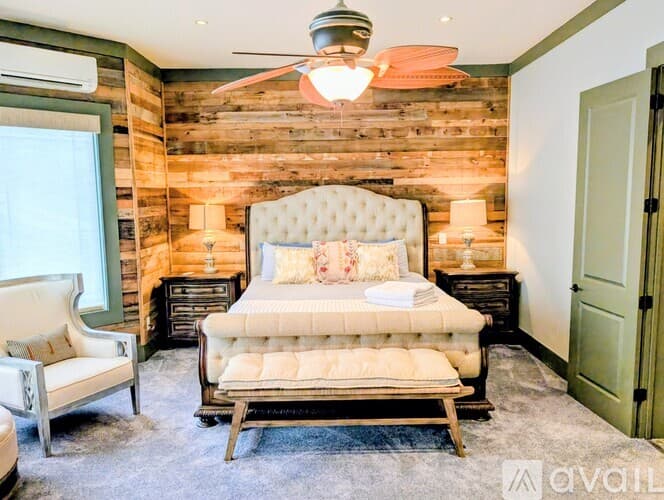 Lakemont House: 252 Bear Gap Rd