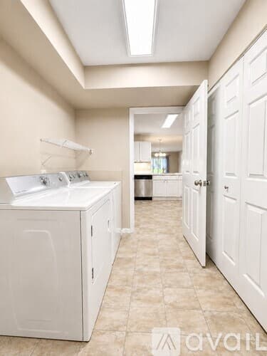 Battle Creek Apartment: 100 Gethings Circle