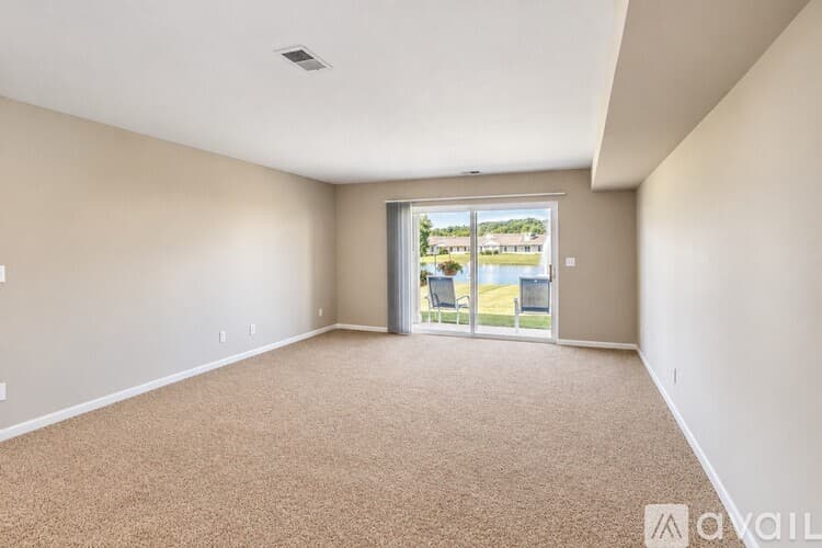 Battle Creek Apartment: 100 Gethings Circle
