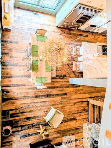 Lakemont House: 252 Bear Gap Rd