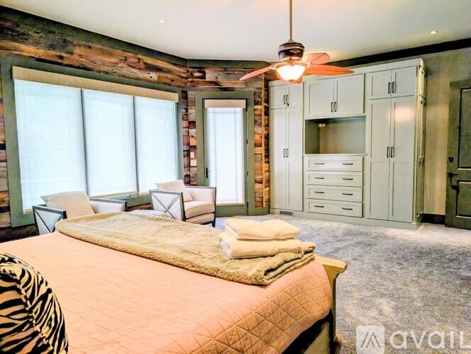Lakemont House: 252 Bear Gap Rd