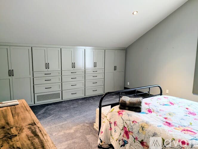 Lakemont House: 252 Bear Gap Rd