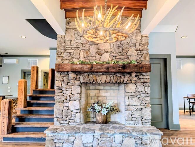 Lakemont House: 252 Bear Gap Rd