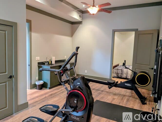 Lakemont House: 252 Bear Gap Rd