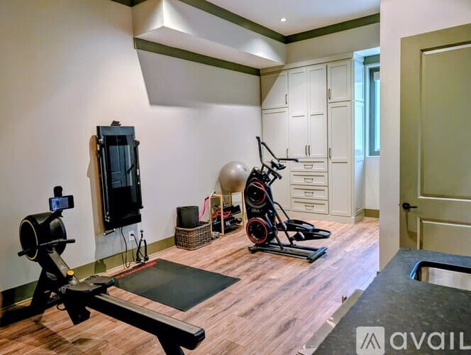 Lakemont House: 252 Bear Gap Rd