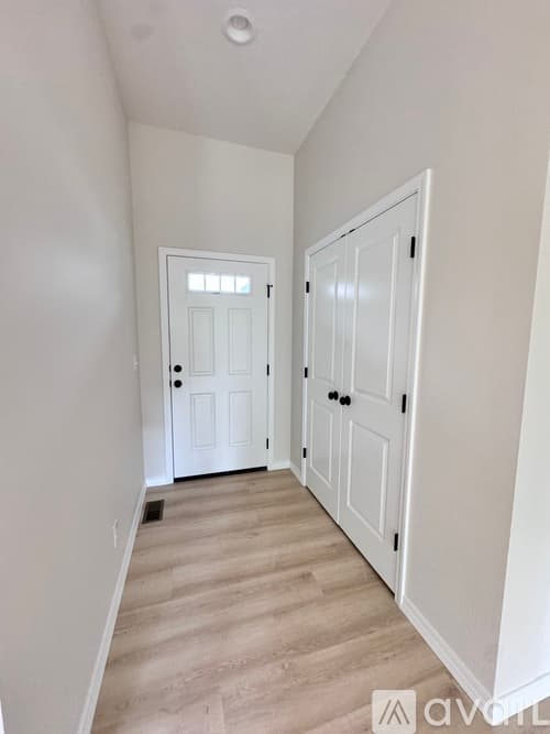 Nixa House: 648 W Brk Holw Rd