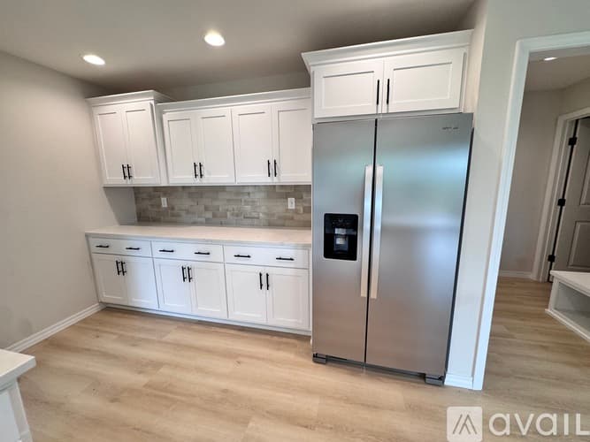 Nixa House: 648 W Brk Holw Rd