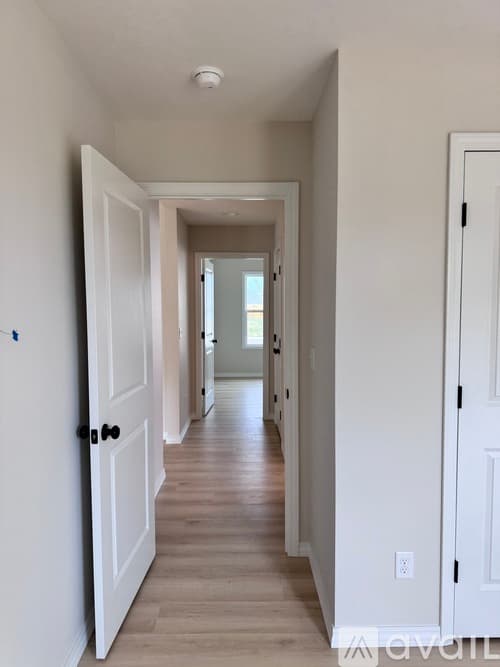 Nixa House: 648 W Brk Holw Rd