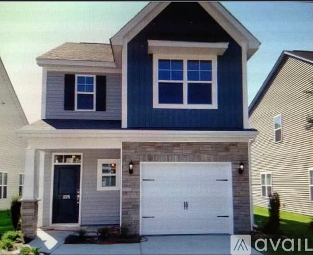 West Columbia House: 225 Chestnut Oak Lane