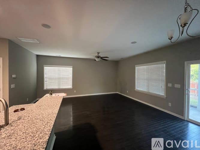 West Columbia House: 225 Chestnut Oak Lane