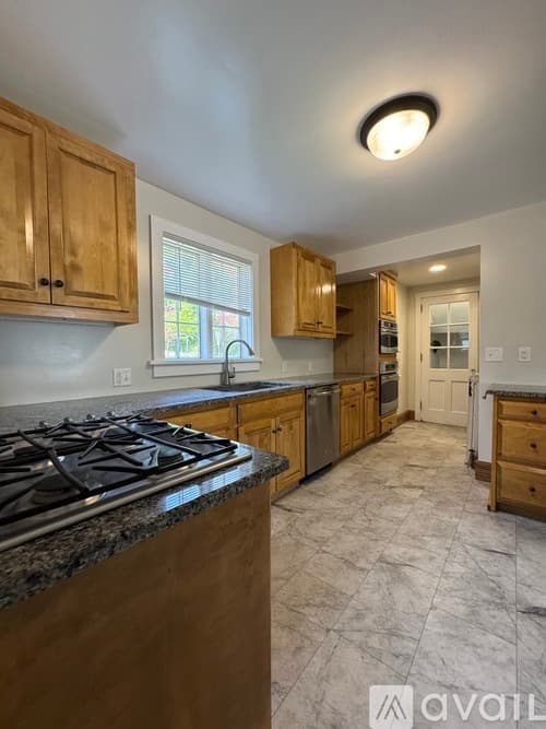 Duluth Apartment: 1 N Hawthorne Rd