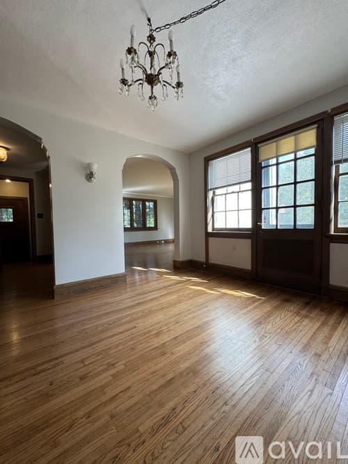 Duluth Apartment: 1 N Hawthorne Rd