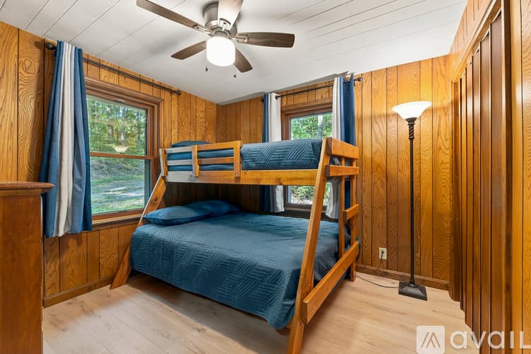 York House: 52 Hooper Shores Rd