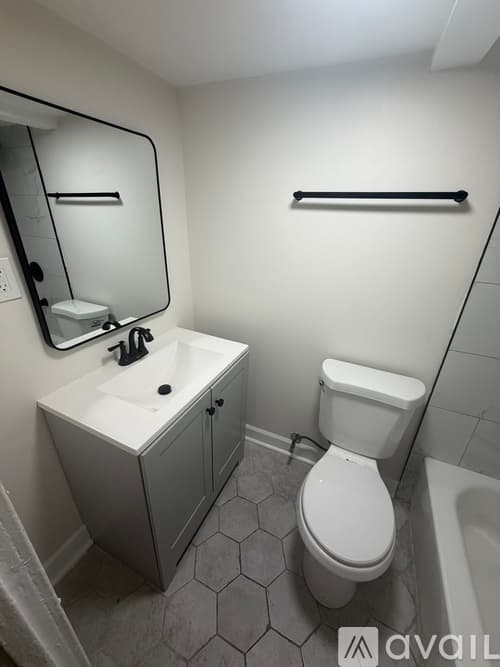 Whiting Apartment: 2516 Schrage Ave