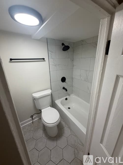 Whiting Apartment: 2516 Schrage Ave
