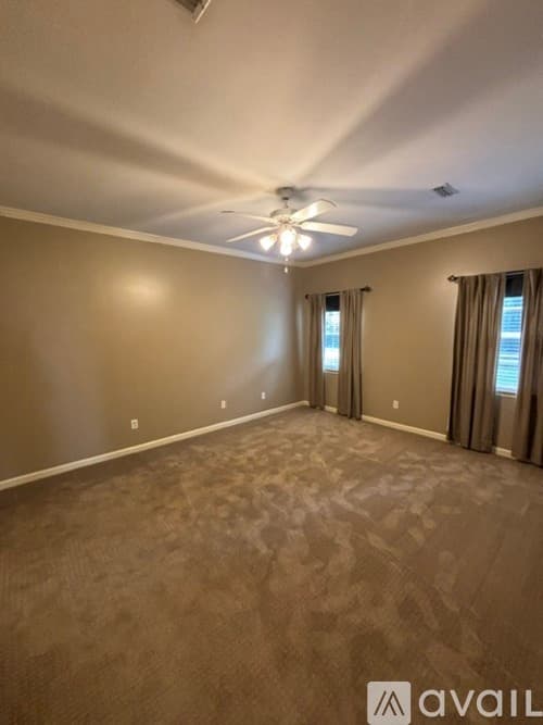 Dothan House: 147 Muirfield Ln