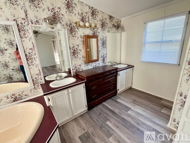 Marion House: 46 Lynn Drive