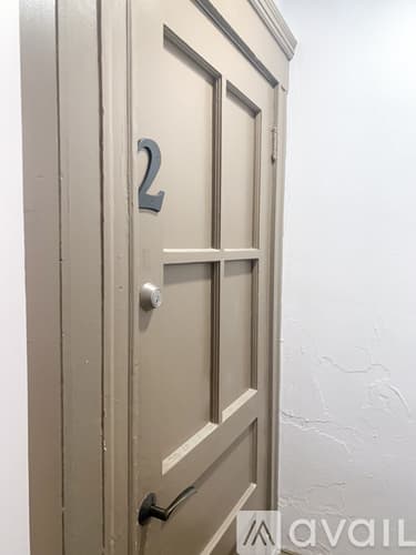 Northampton Apartment: 98 Main St