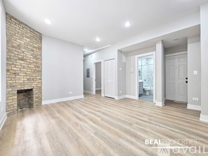 Chicago Condo: 1202 W Wellington Ave