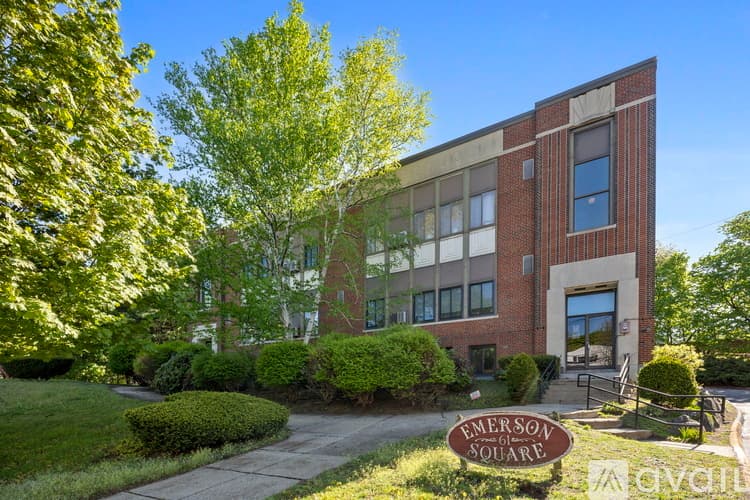 Stoneham Apartment: 61 Wright St