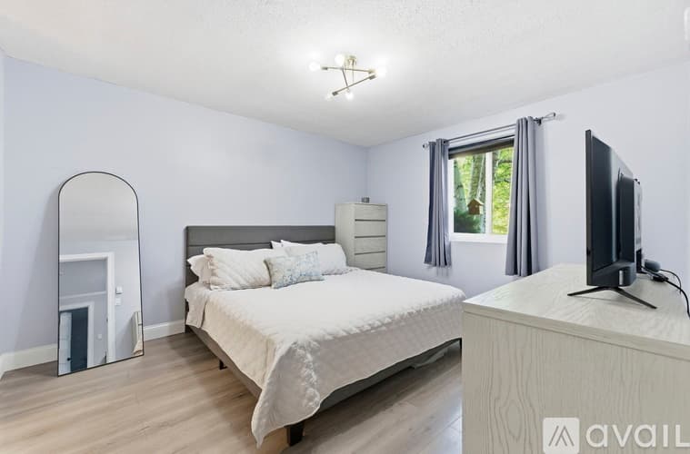 Stoneham Apartment: 61 Wright St