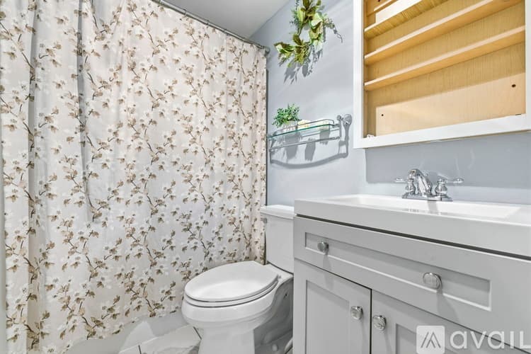 Stoneham Apartment: 61 Wright St