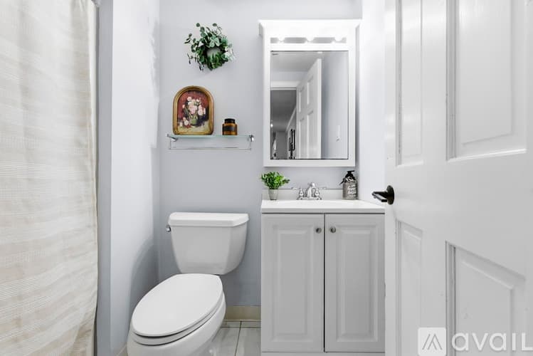 Stoneham Apartment: 61 Wright St