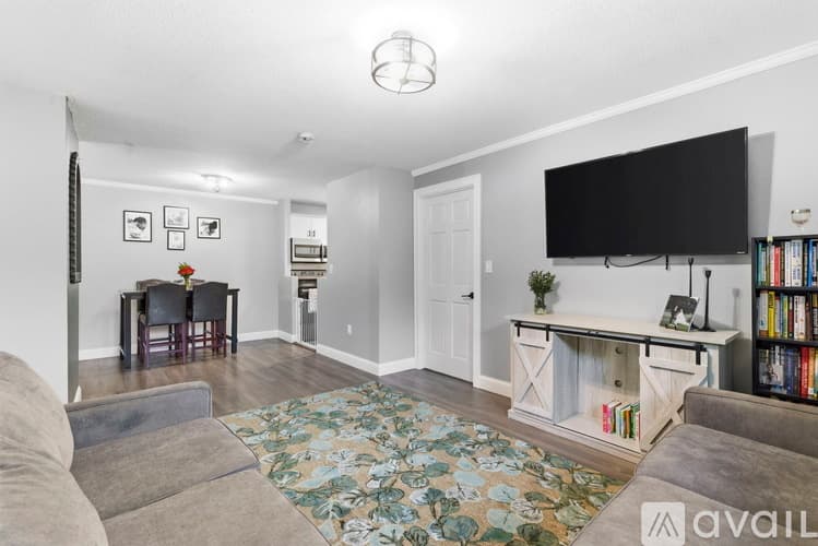 Stoneham Apartment: 61 Wright St