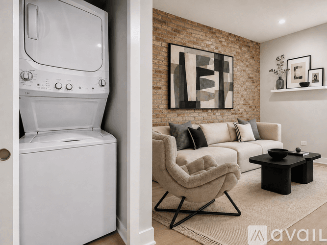 Chicago Condo: 3002 N Racine Ave