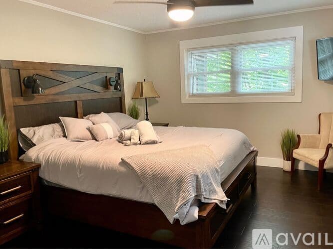 Rabun Gap House: 60 Moses Road